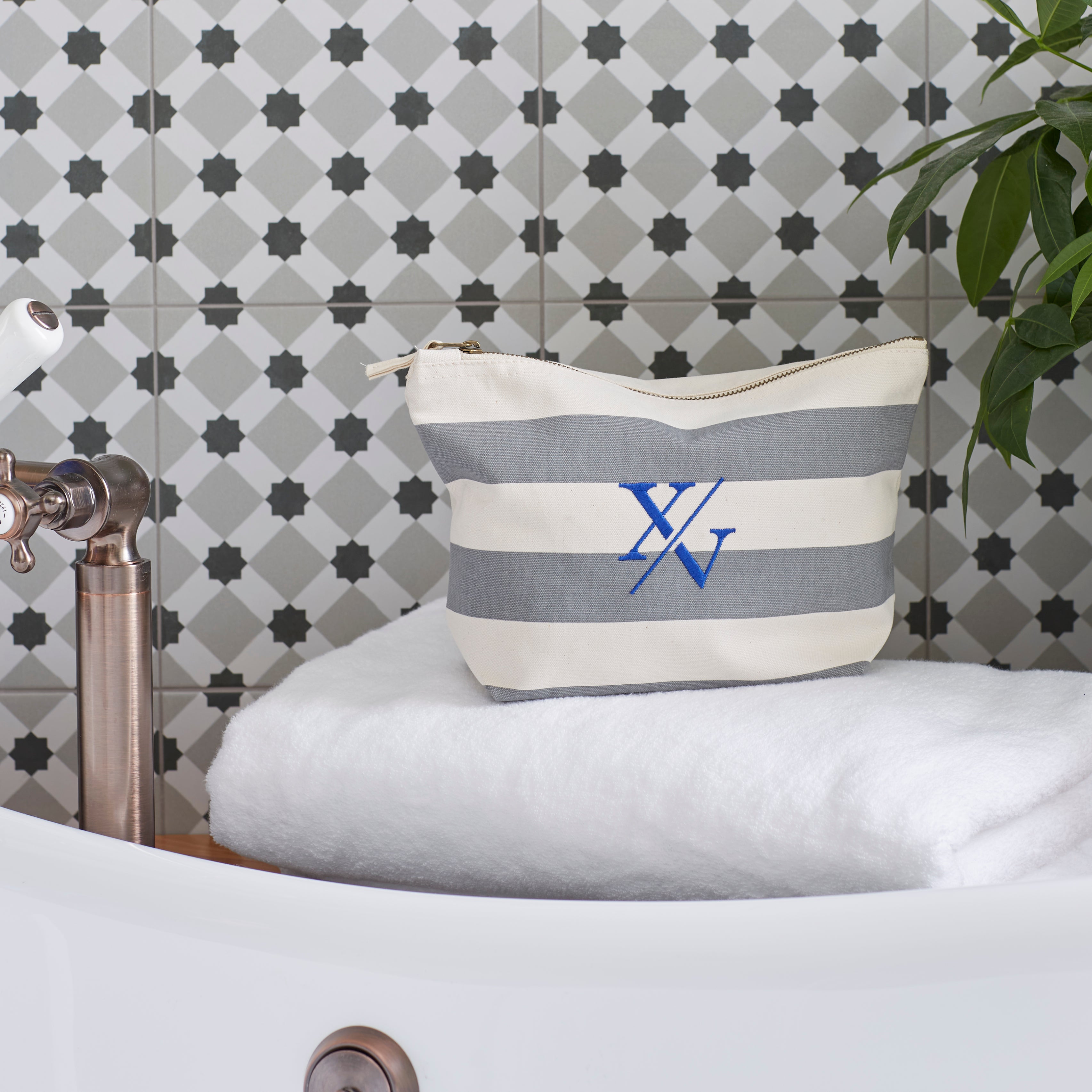 XV Accessories Bag
